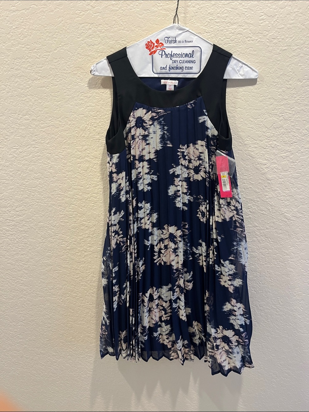 Xhilaration Navy Floral Pleated Dress with Black Yoke